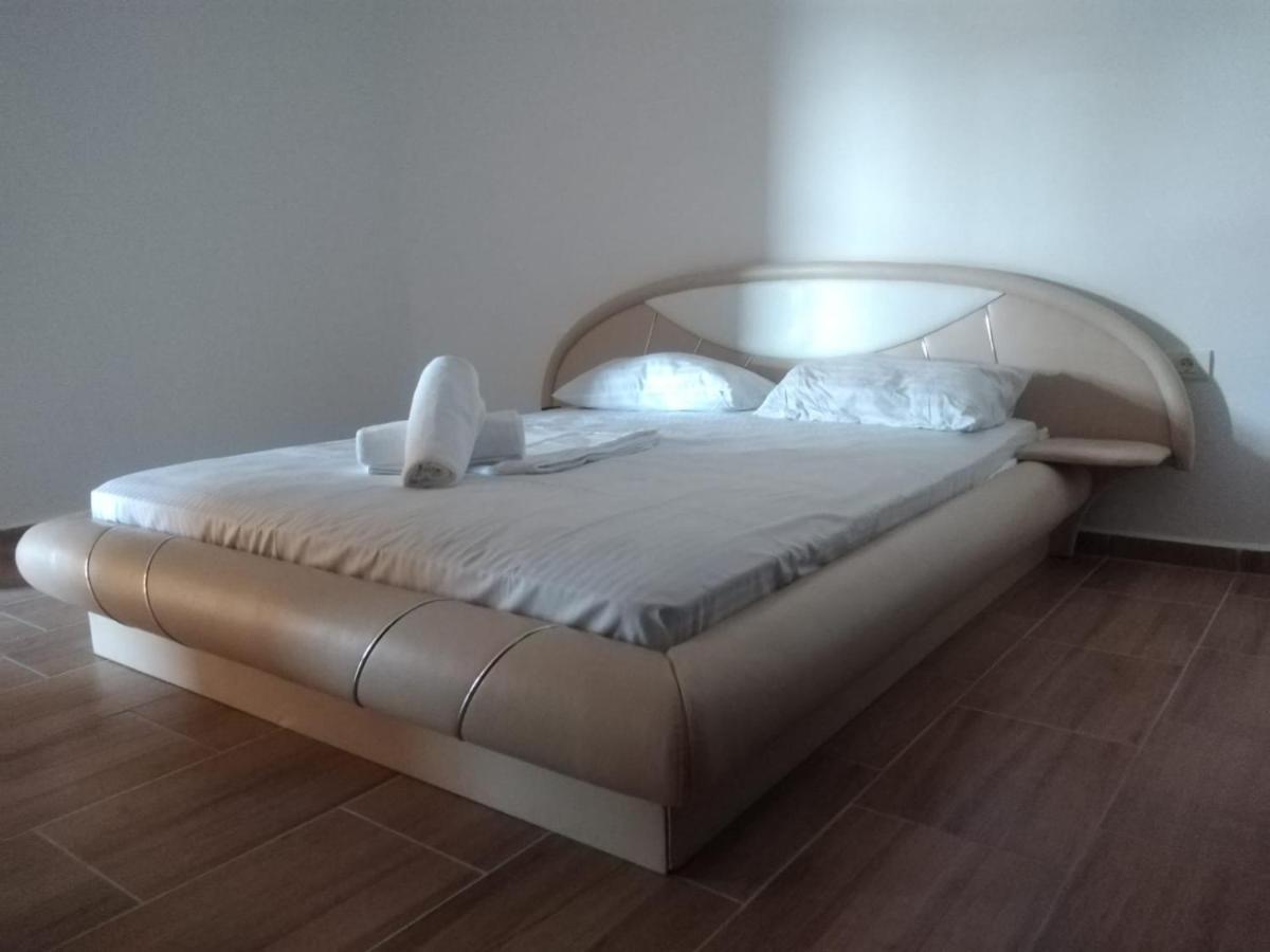 Casa Sya Hotell Vama Veche Exteriör bild